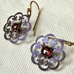NWOT Holly Yashi Niobium Flower Earrings - Aubergine and Burgundy